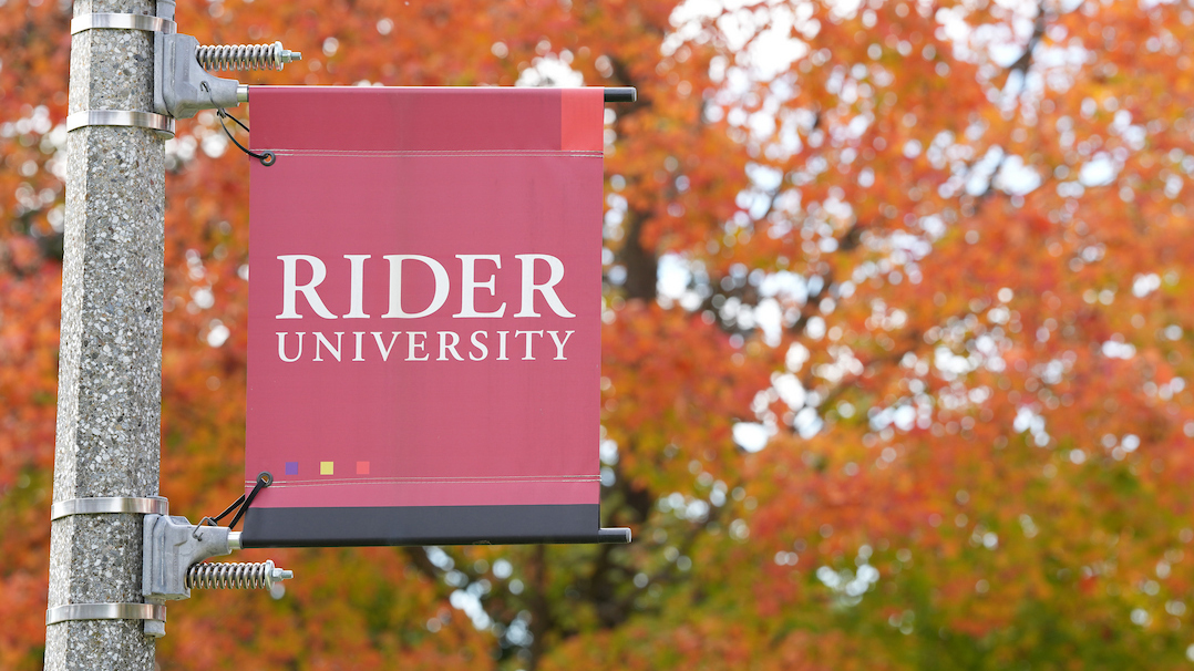 Rider banner