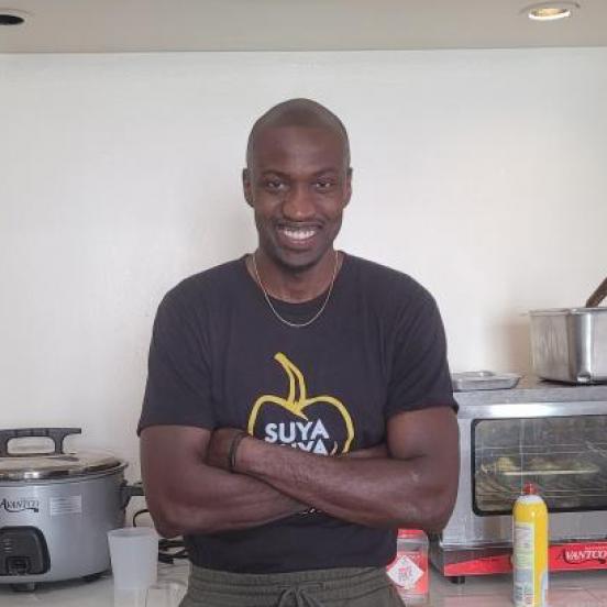 Dera Nd-Ezuma ’13 opens a West African fast-casual restaurant