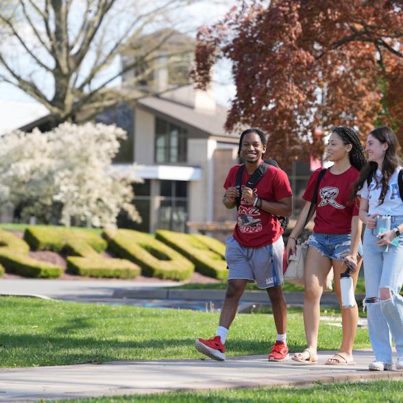 Rider students walk to class together.