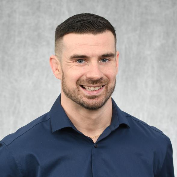 Andrew Reca headshot