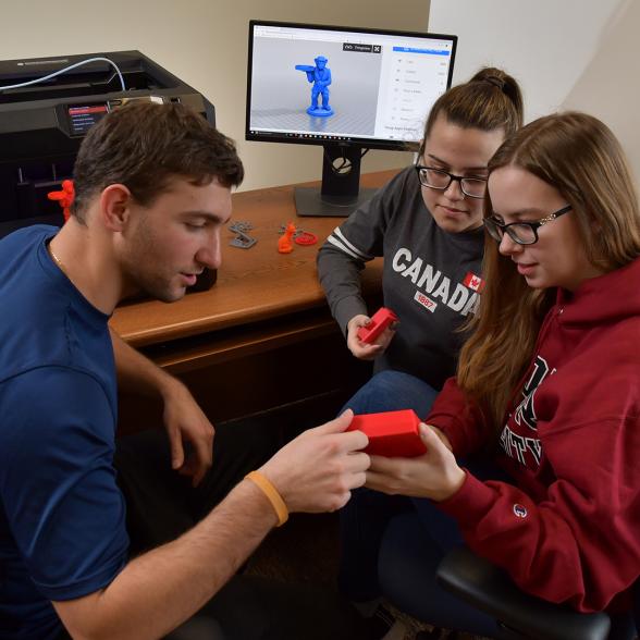 Students collaborate in Rider's Small Business Institute