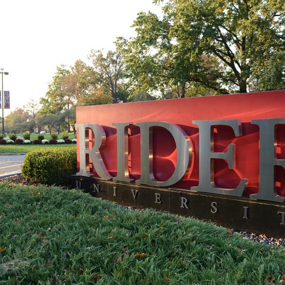 Rider Campus Mall sign