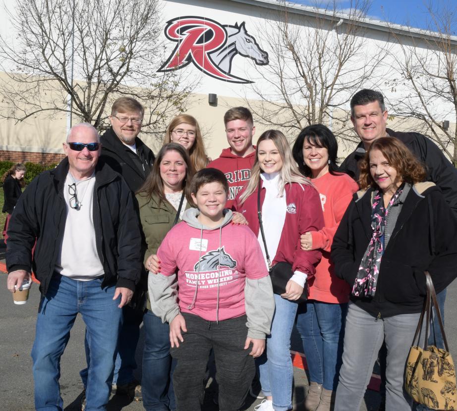 Families gather at Homecoming Family Weekend
