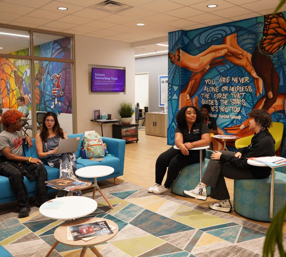 Students meeting in the Center for Diversity and Inclusion (CDI)