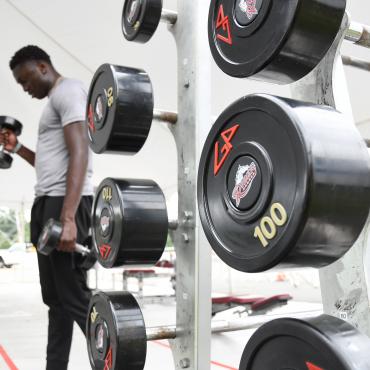 Student lifts weights